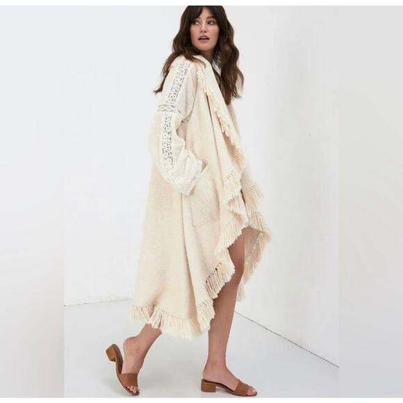 Spell & The Gypsy White River Poncho Knit Fringe Vest Long Cream Cotton M/L - Picture 5 of 12